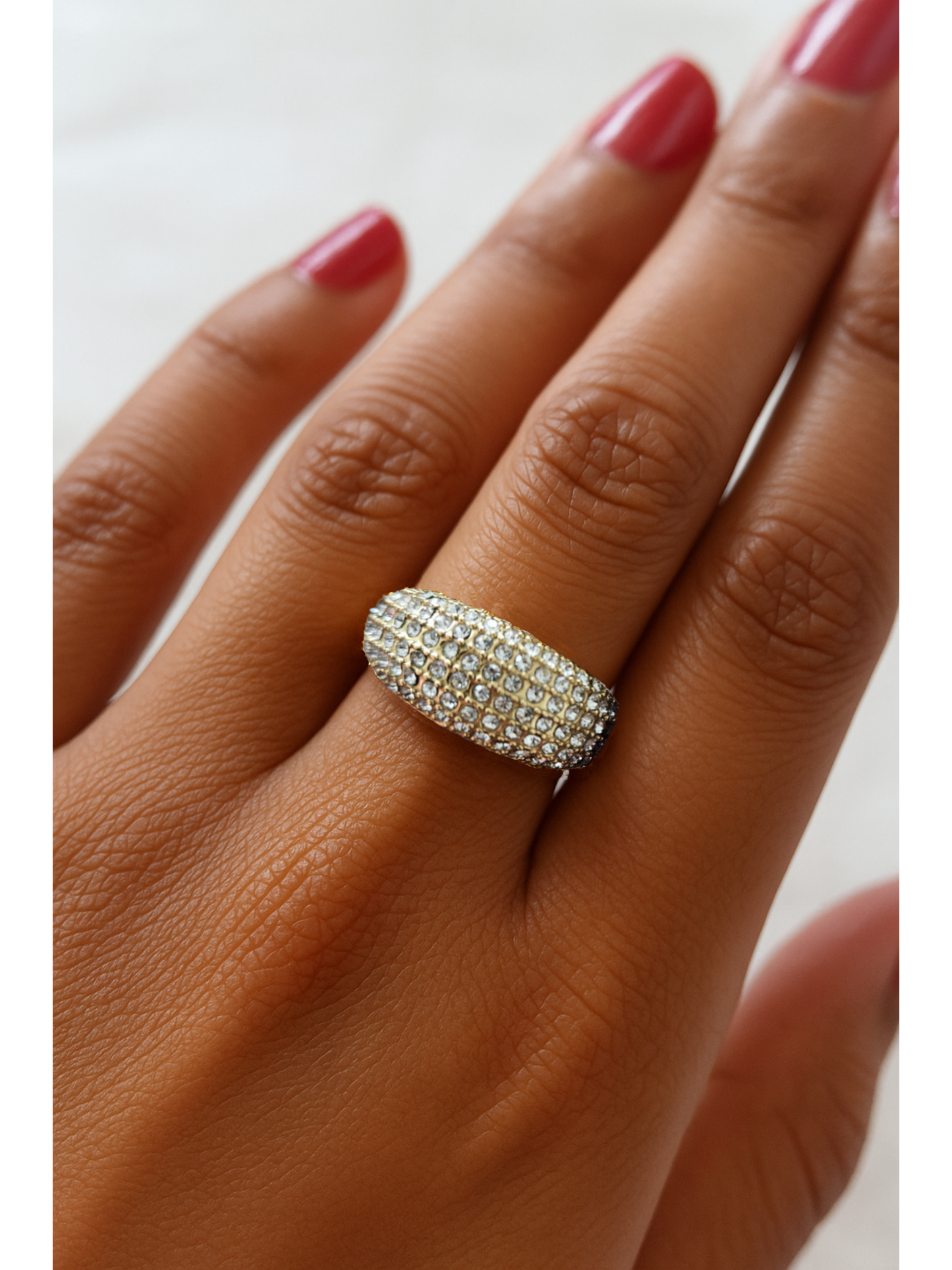 Bague Cocktail – L’éclat au bout des doigts